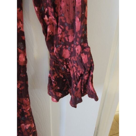 Free People Romper SZ Large All The Right Ruffles Faux Wrap Dark Floral Coquette - Picture 6 of 14